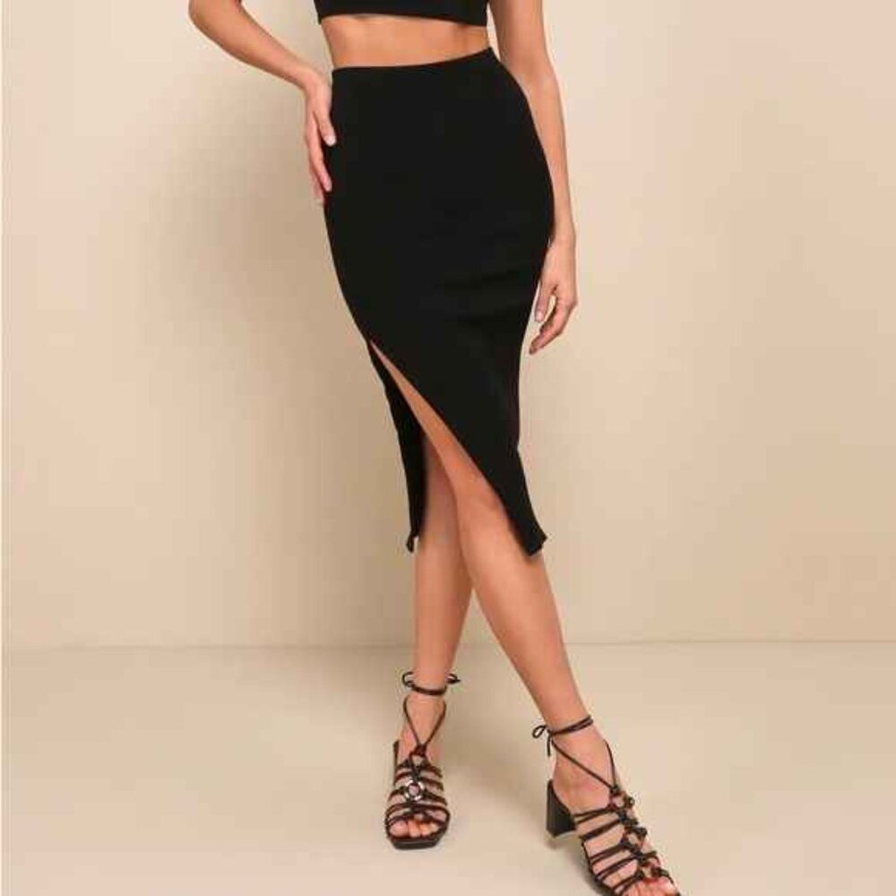 Lulus Black Ribbed Midi Skirt size M